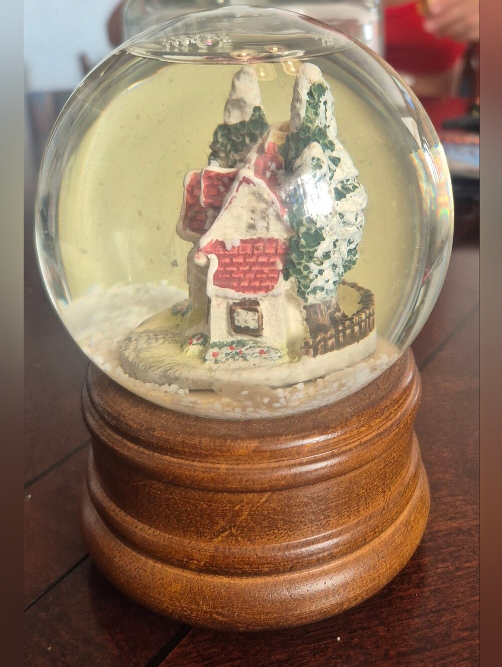 San Francisco Music Box Co Winter Cottage Snow Globe Music Box Wood Base Works